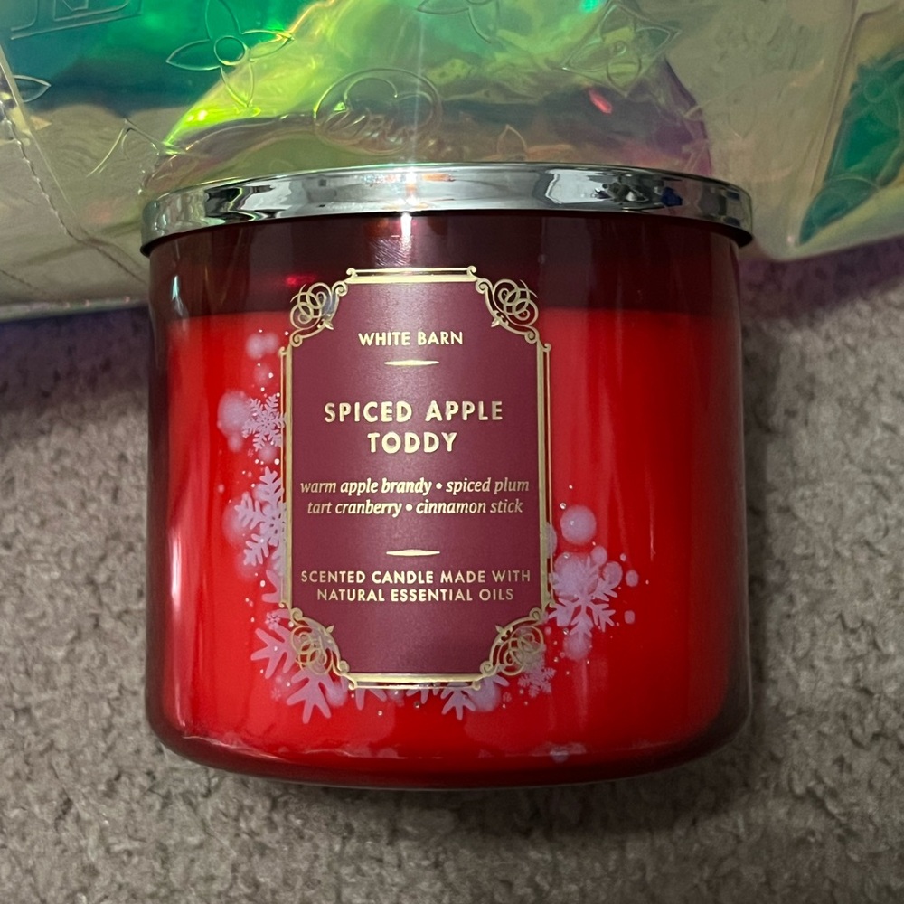 White Barn Candle